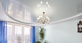 Глянцевый потолок Октябрьский, цена от 4564 руб.
